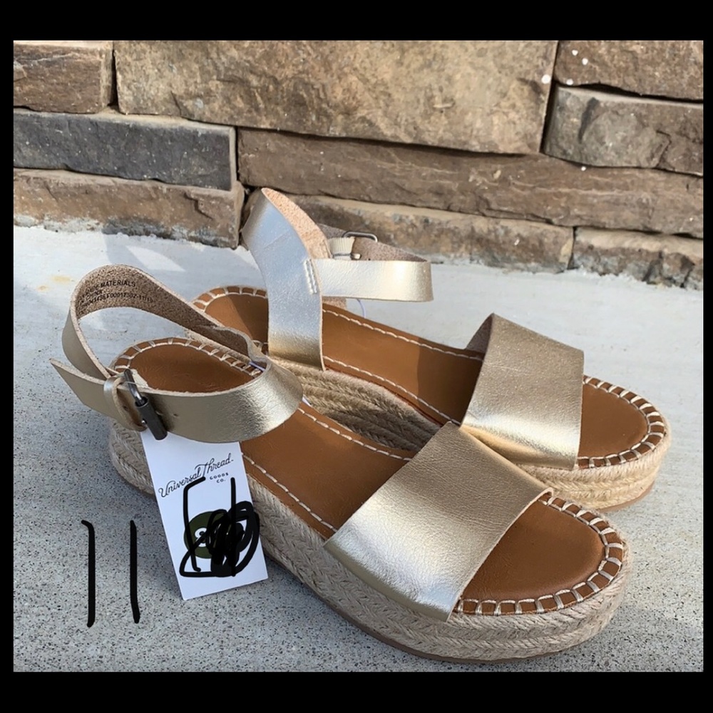 NWT Gold Espadrille Sandals-** SIZE 11 **